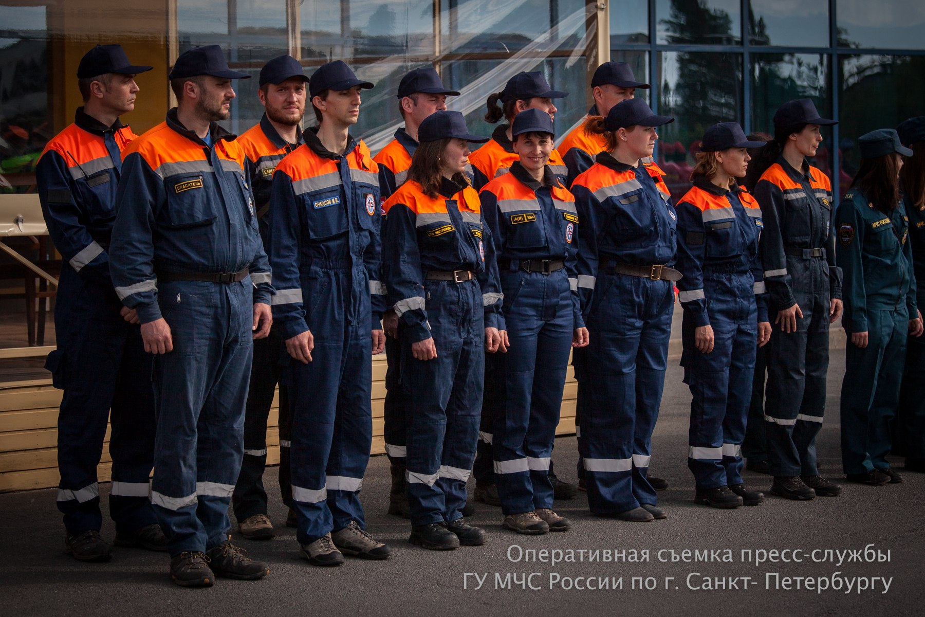 Аварийно спасательная одежда. Форма ПСО МЧС. Форма спасателя МЧС России. Поисково-спасательный отряд МЧС России форма. Униформа спасателей.